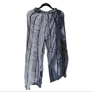 Manaola Flowy Pants Small